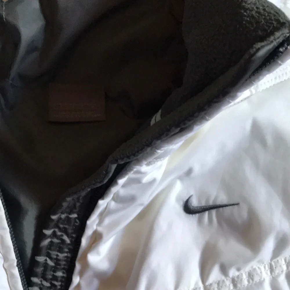 Nike White Puffer Jacket with Grey Lining